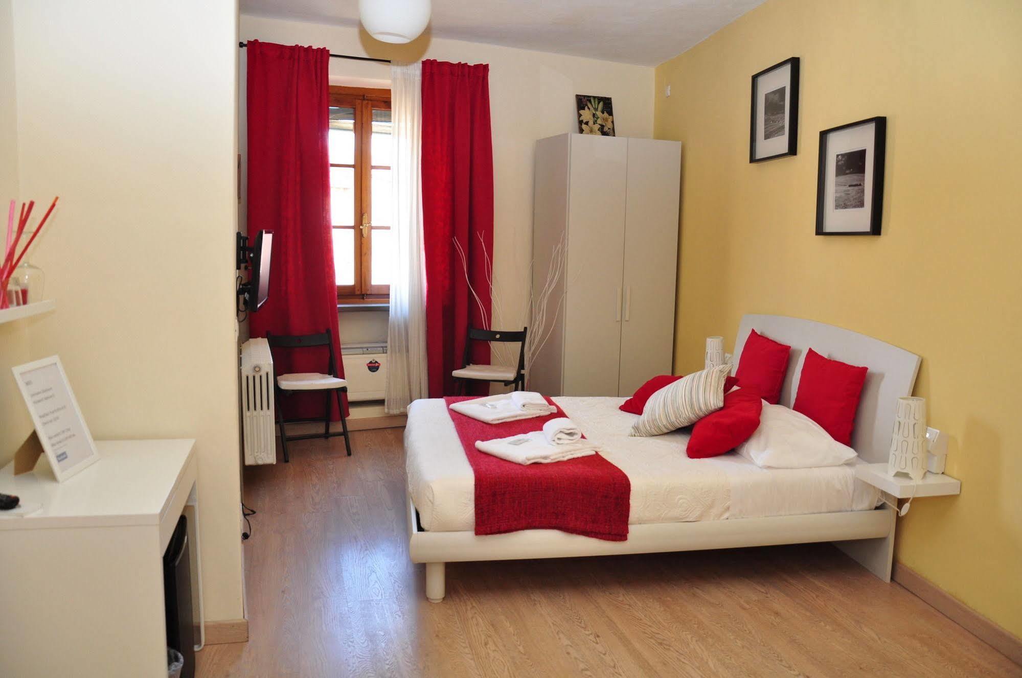 Bed & Breakfast At 2*